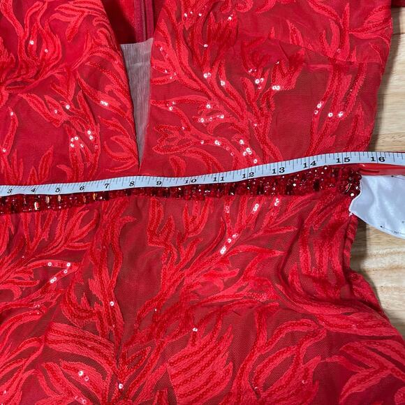 Mac Duggal NWOT Embellished Puff Sleeve Plunge Neck Trumpet Gown Size 10 Red - Picture 8 of 9